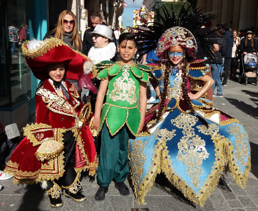Dzieci w strojach karnawałowych Valletta 2020 r.